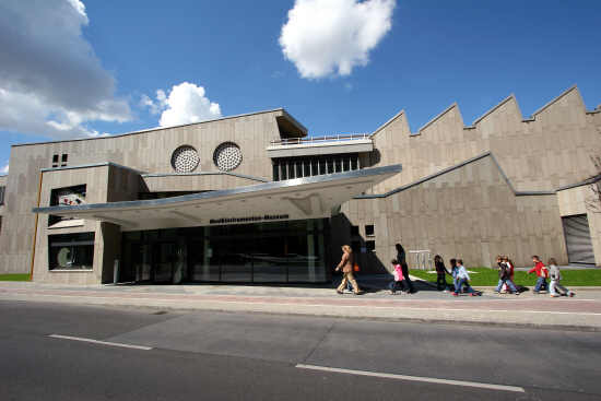 Musikinstrumenten Museum / 楽器博物館 ※念のため保存-重複