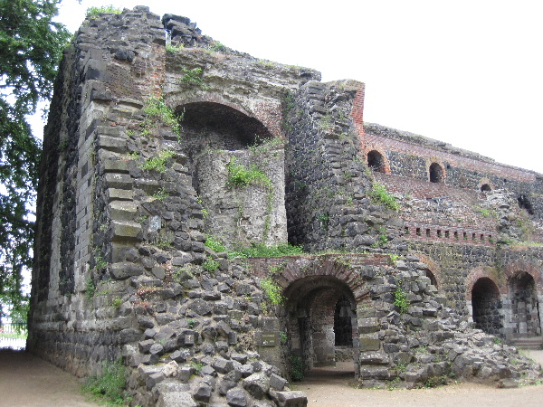 Ruine der Kaiserpfalz Kaiserswerth / カイザースヴェルト